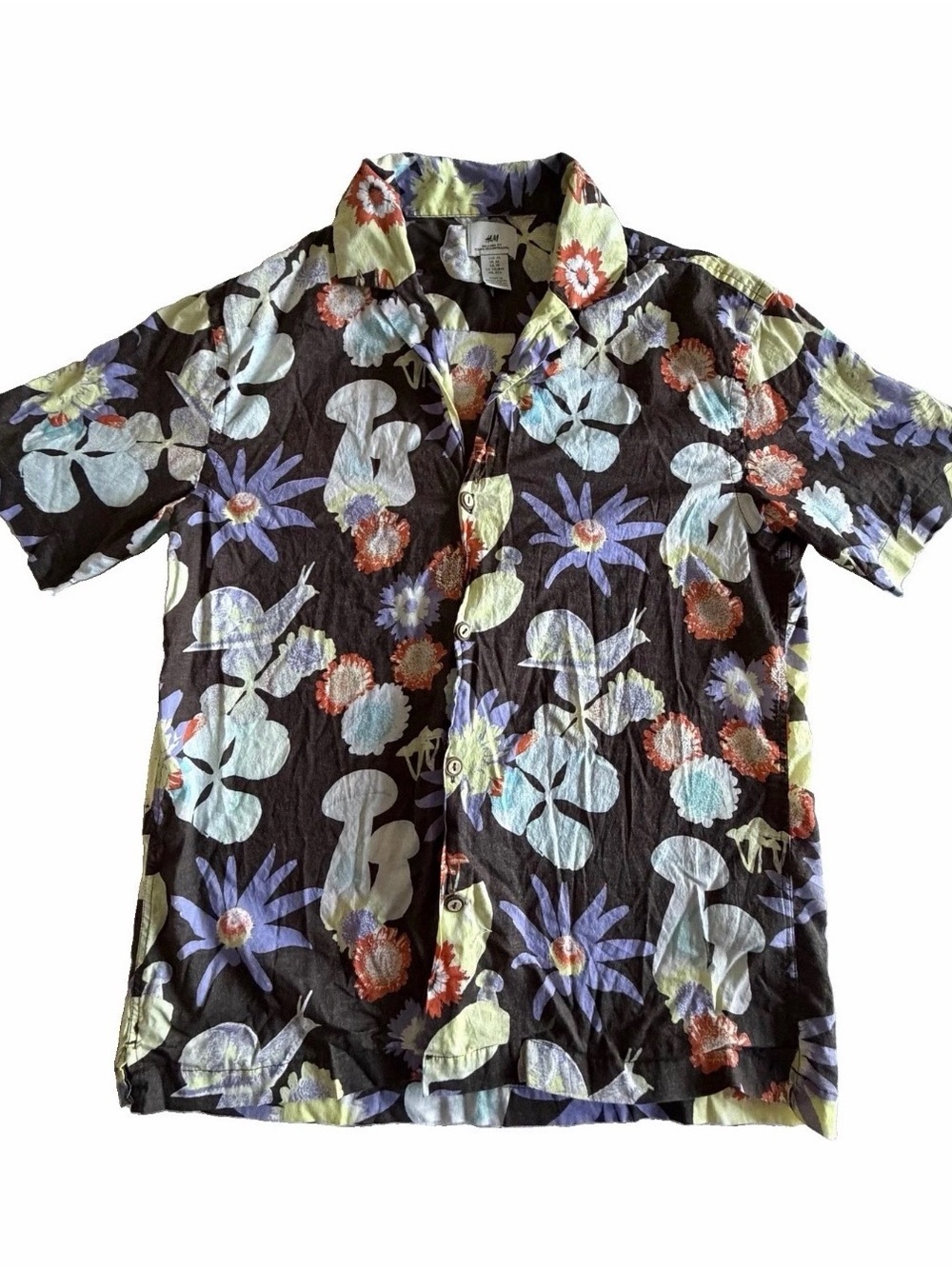 Floral Short Sleeve Button Up Shirt Mens XS Relaxed Fit Mushrooms Snails Hippie